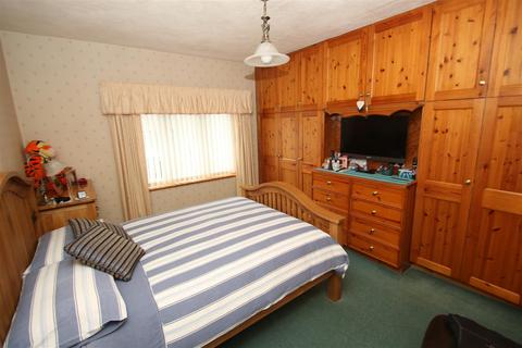 239 Castle Road, Salisbury, SP1 3RY
