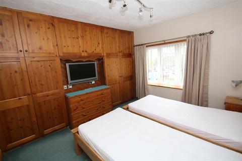 239 Castle Road, Salisbury, SP1 3RY