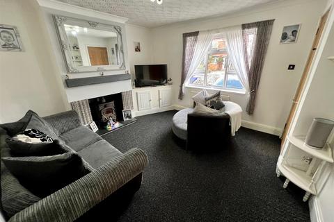 46 Blaze Park, Wall Heath, Kingswinford, DY6 0LR