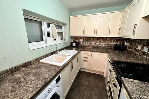 46 Blaze Park, Wall Heath, Kingswinford, DY6 0LR