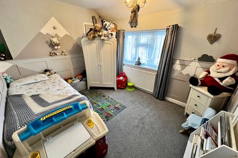 46 Blaze Park, Wall Heath, Kingswinford, DY6 0LR
