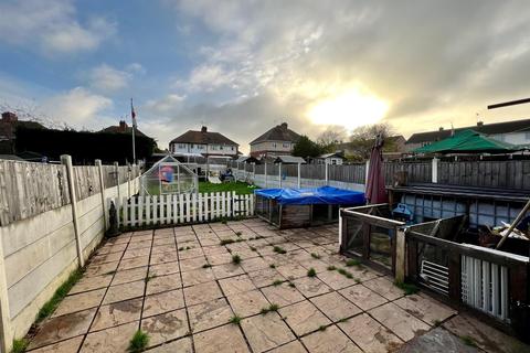 46 Blaze Park, Wall Heath, Kingswinford, DY6 0LR