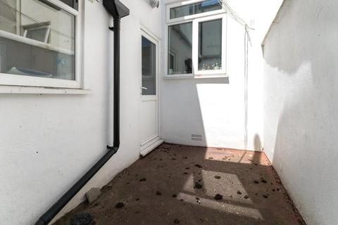 4 bedroom house to rent - Viaduct Road, Brighton