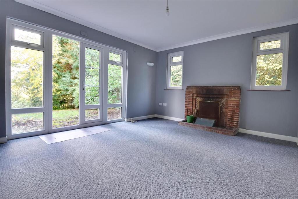 Grange Road, Hastings 3 bed detached bungalow £450,000