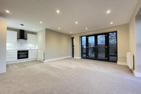 2 bedroom flat for sale, Scalby View Apartments, Hackness Road, Scarborough, YO12 5SD