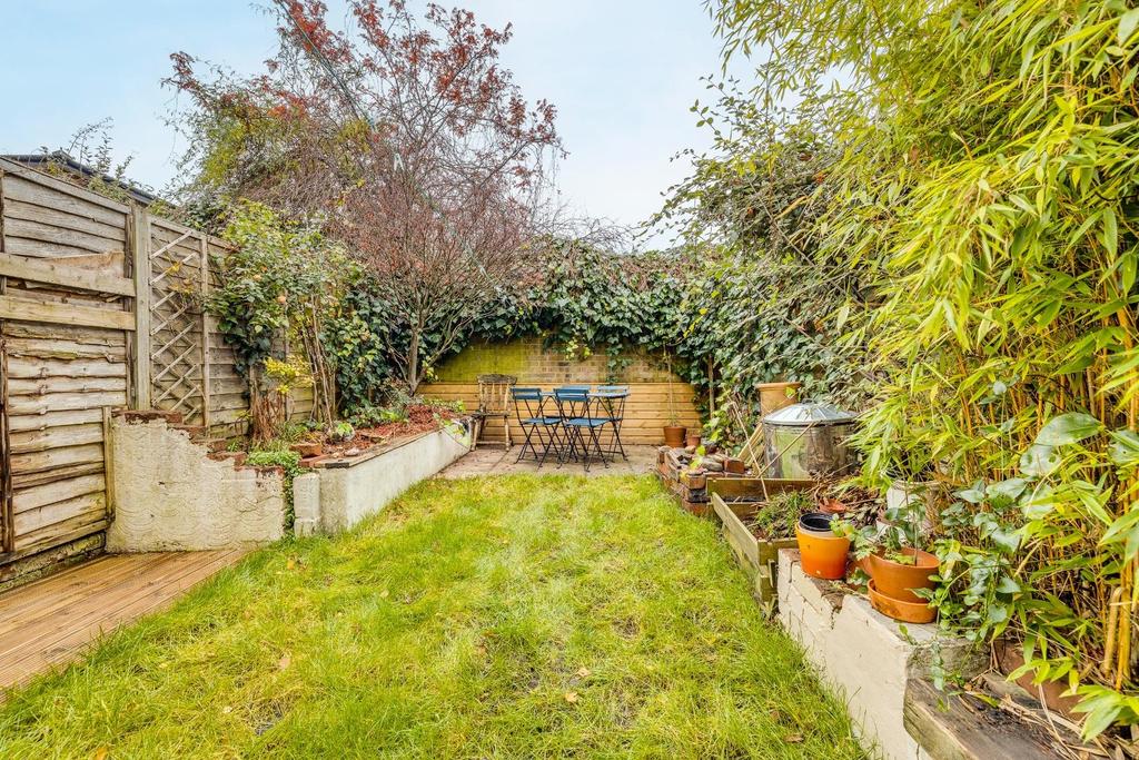 St Nicholas Park, Easton 2 bed terraced house £335,000