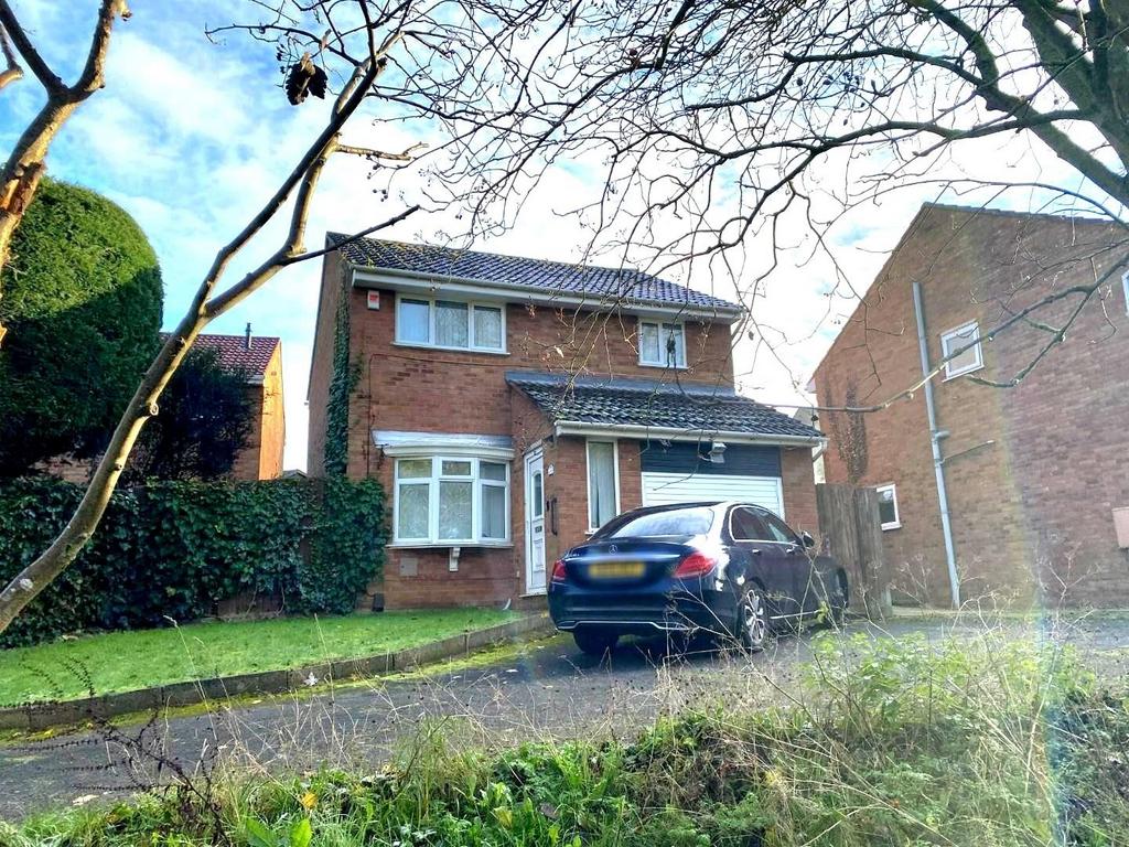 Chatsworth Avenue, Goldenash, Northampton NN3 3 bed detached house for