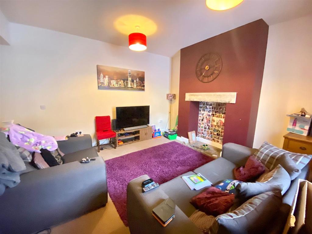 Lounge 2.jpg