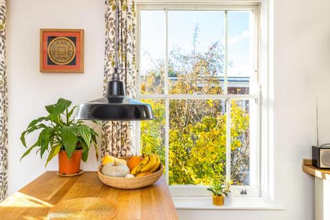 6d Albert Park, Bristol, BS6 5NE