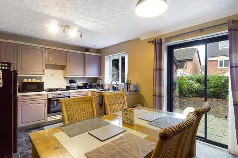 3 Priory Close, Burscough, Ormskirk, L40 7UY