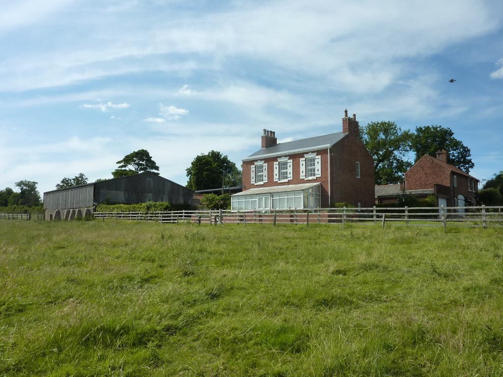 Westfield Farm with Westfield Farm Cottage, North Wheatley, Retford 4