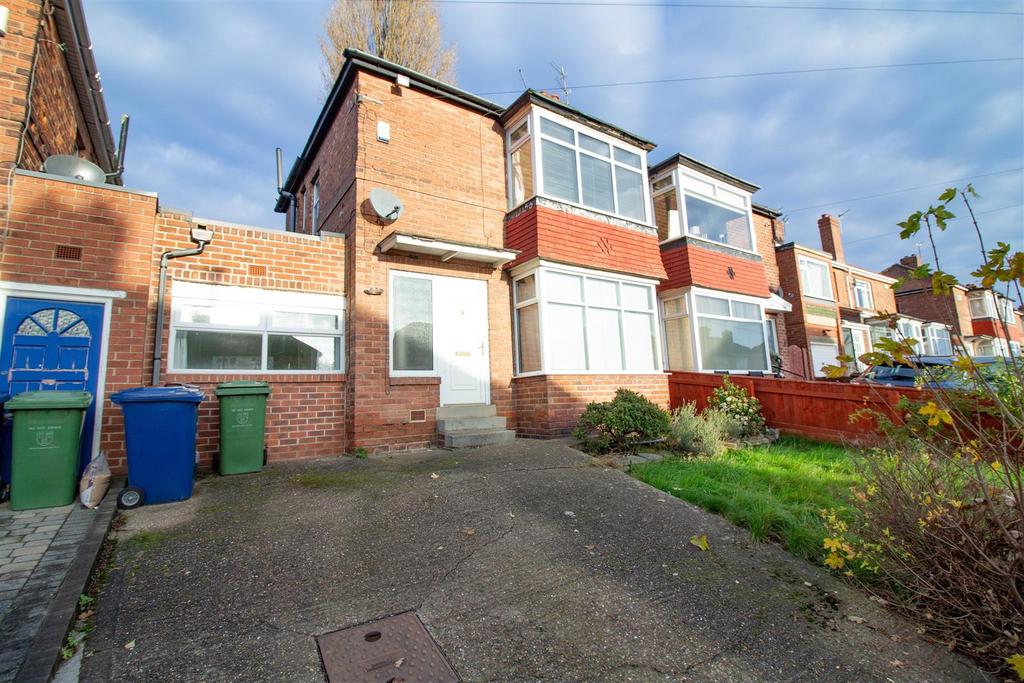 Amberley Gardens, Cochrane Park 2 bed semidetached house £199,950