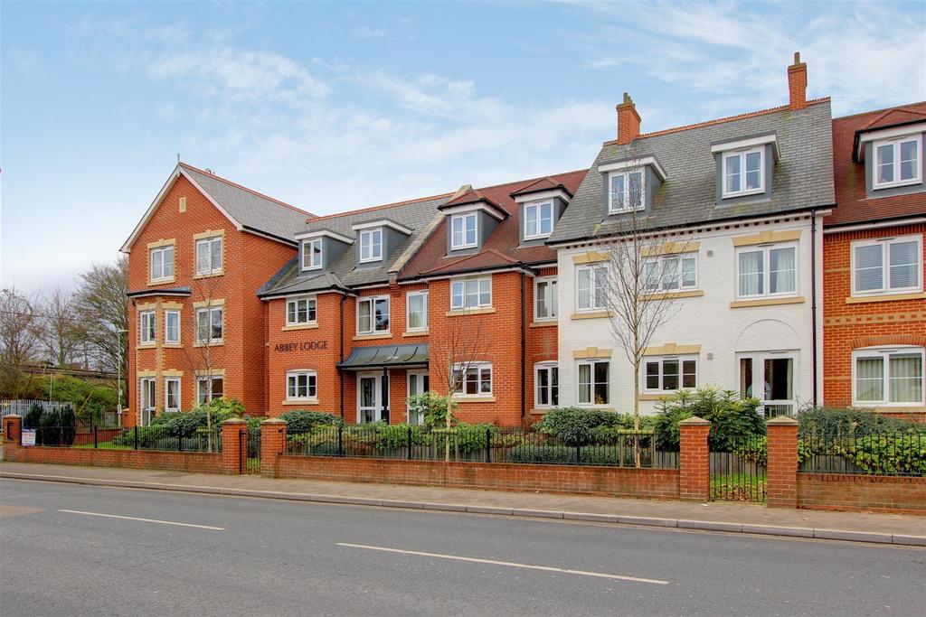 Bridge Road, Romsey Town Centre, Hampshire 1 bed flat for sale £159,950