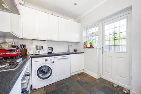 3 bedroom semi-detached house for sale - Waverley Avenue, Twickenham