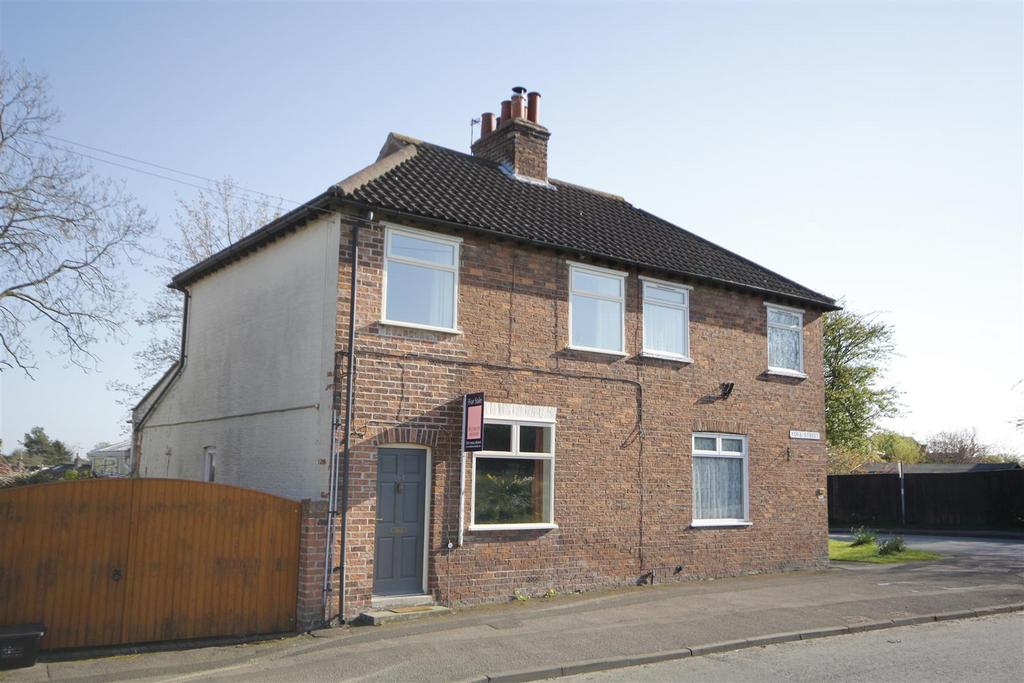 York Street, Dunnington, York, YO19 3 bed semidetached house for sale