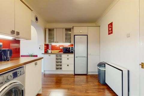 22 Lon Lwyd Isaf, Pentraeth, LL75 8LN