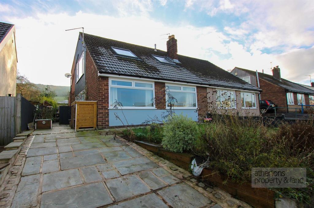 Pasturelands Drive, Billington, Clitheroe 5 bed semidetached bungalow