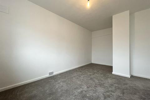 337 Lowedges Road, Sheffield, S8 7JL