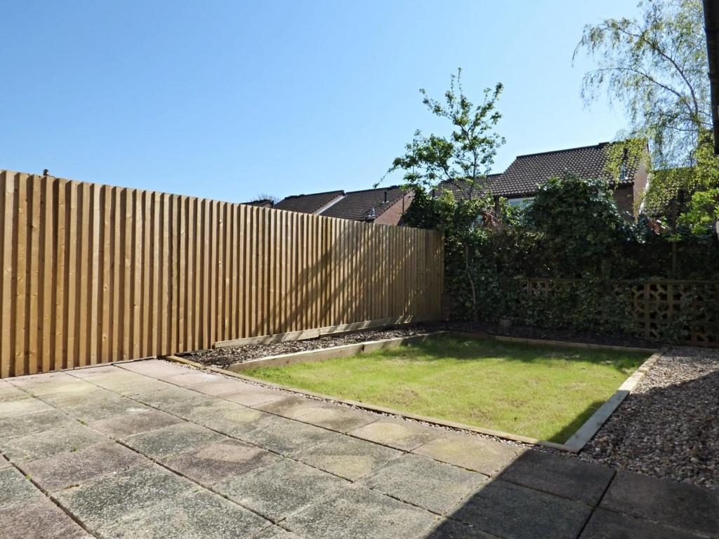 GARDEN 2.jpg