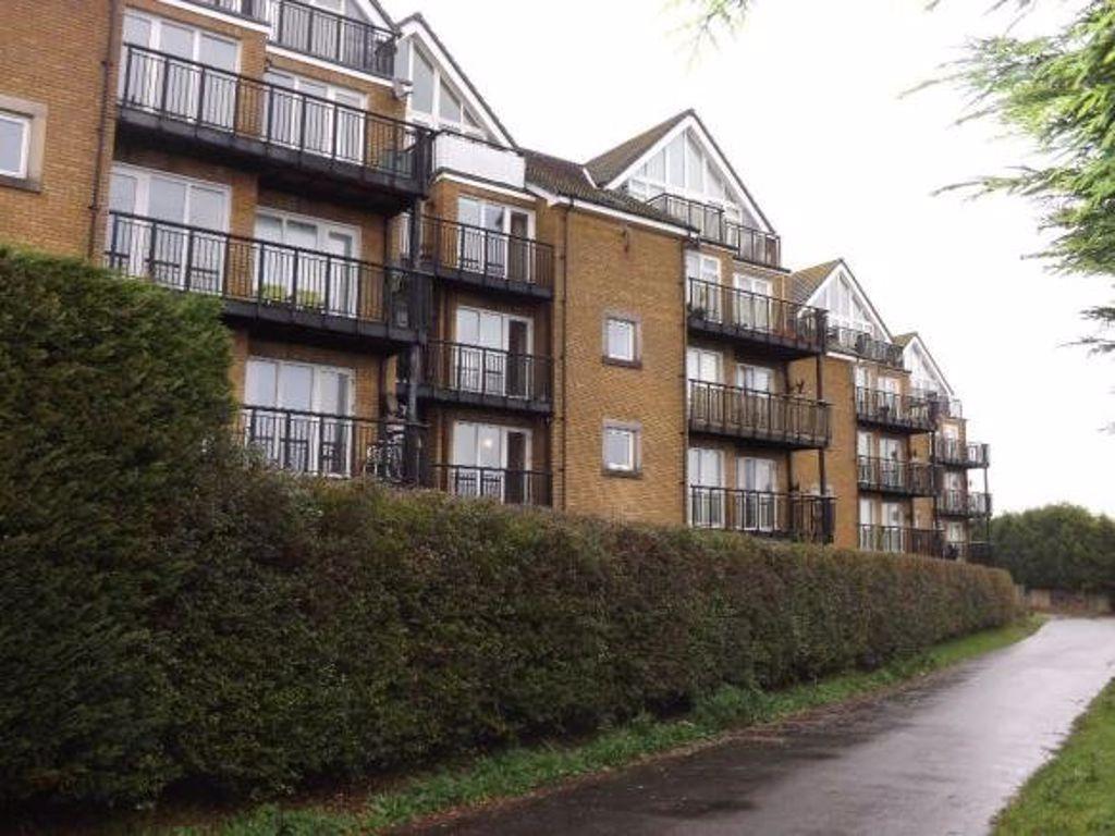 Vanguard Court, Centurion Gate, Southsea 2 bed flat £850 pcm (£196 pw)