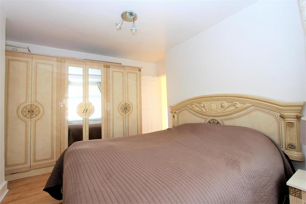 Bed 1 b.jpg