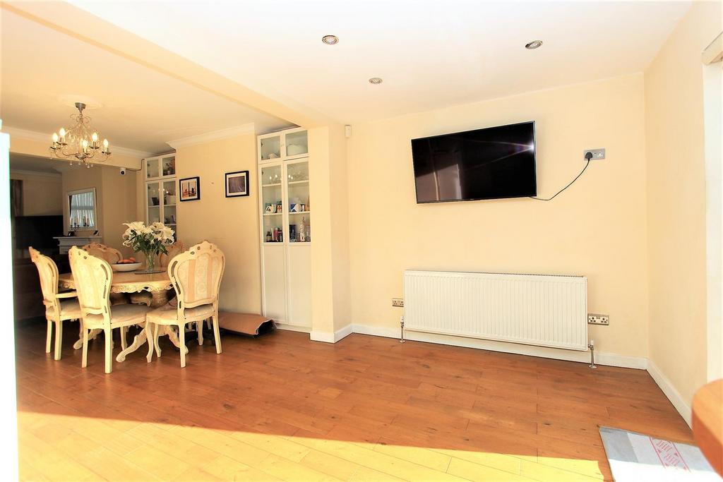 Dining area.jpg