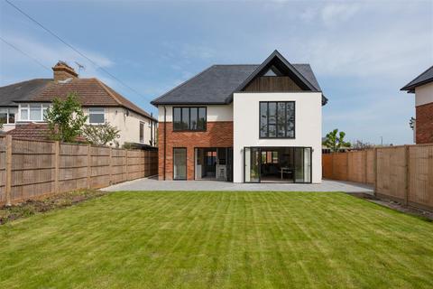 4 bedroom detached house for sale - St. Annes Road, Tankerton, Whitstable