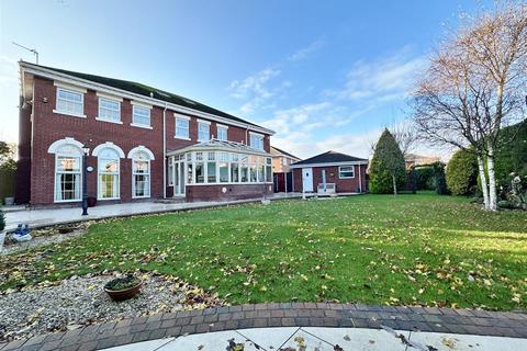 5 bedroom detached house for sale - Grand Manor Drive, Lytham