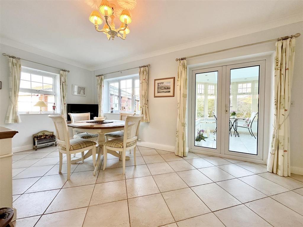 Breakfast room