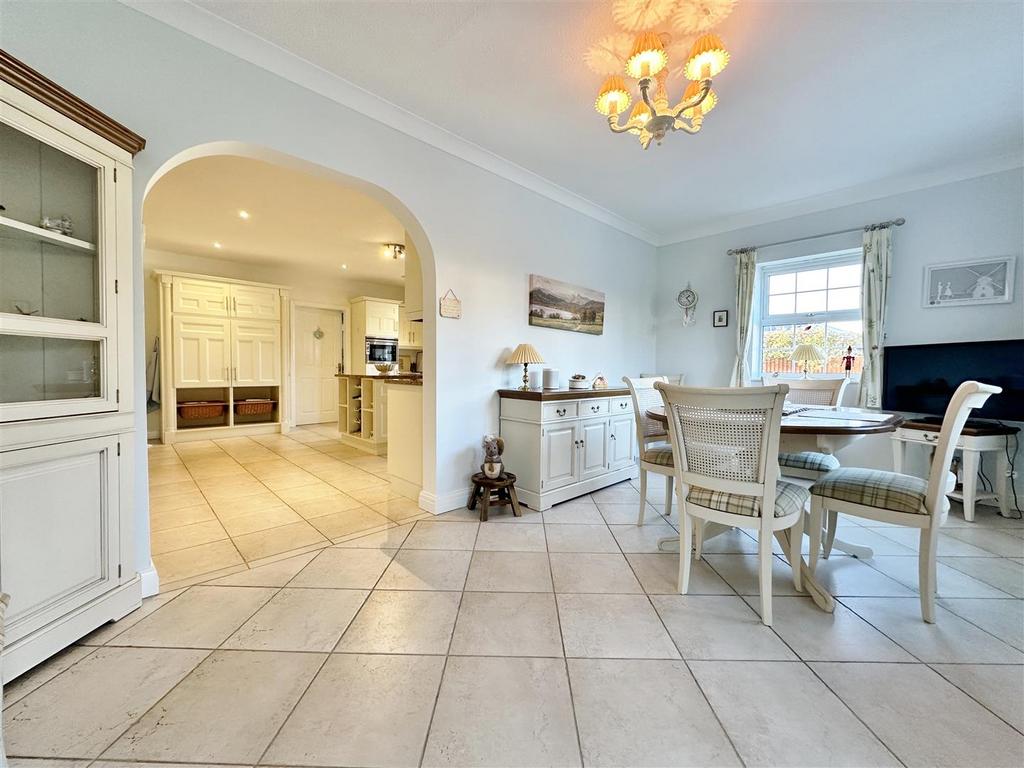 Breakfast room