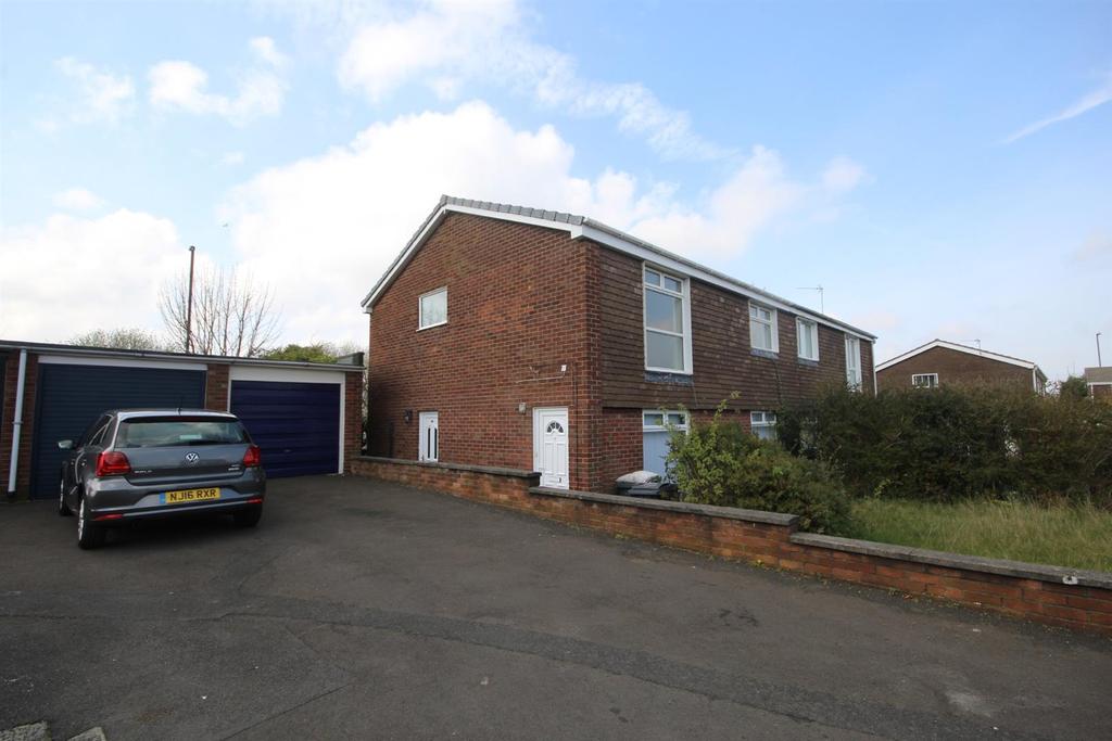 Peebles Close, North Shields, Tyne &... 2 bed flat £550 pcm (£127 pw)
