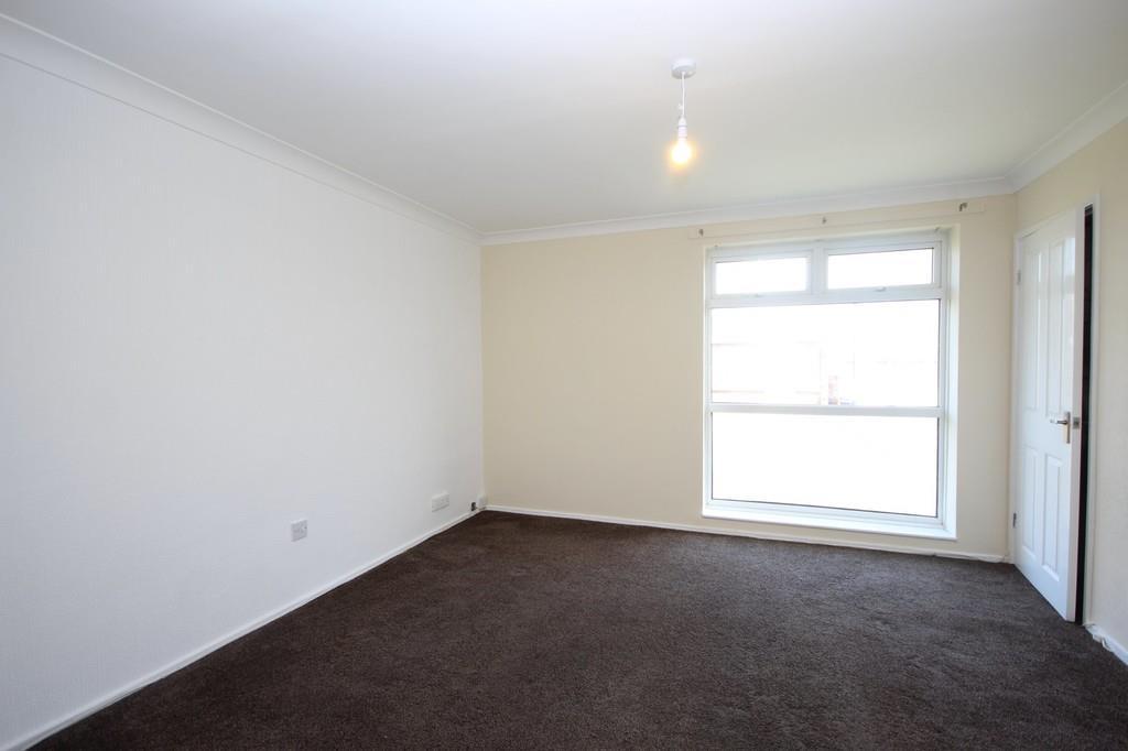 Peebles Close, North Shields, Tyne &... 2 bed flat £550 pcm (£127 pw)