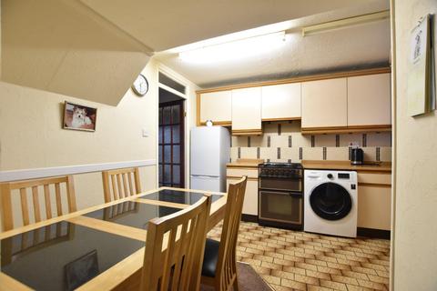 28 Cherry Grove, Scunthorpe, DN16 2TG