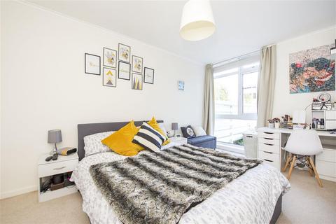 Flat 3, Marsham Court Victoria Drive, London, SW19 6BB