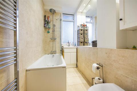Flat 3, Marsham Court Victoria Drive, London, SW19 6BB
