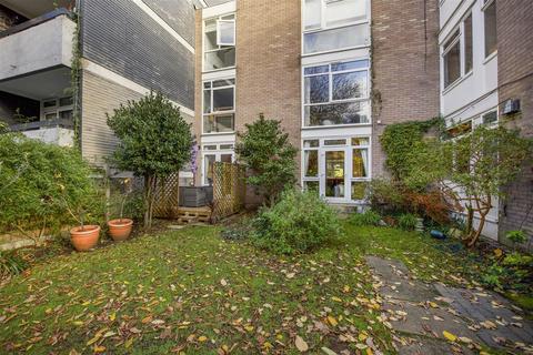 Flat 3, Marsham Court Victoria Drive, London, SW19 6BB