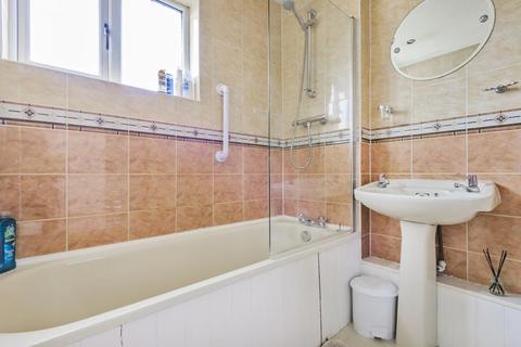 115 Schofield Avenue, Witney, OX28 1JR
