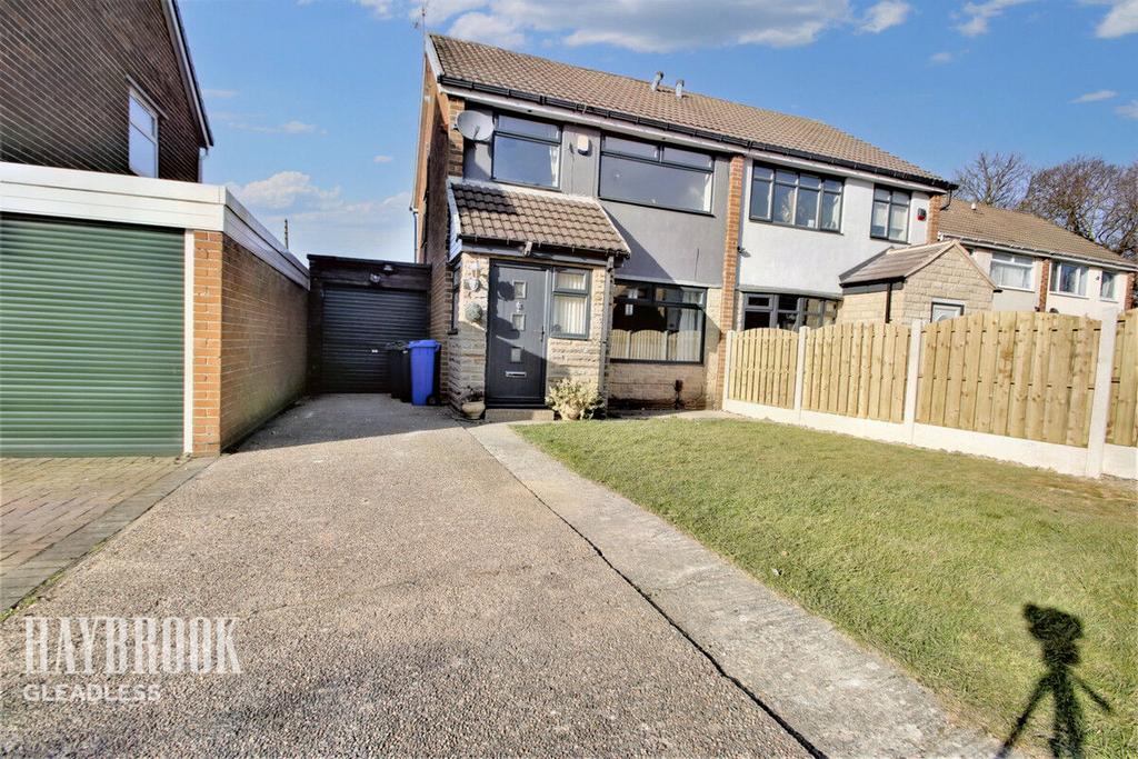 Toll Bar Road, Sheffield 3 bed semidetached house for sale £180,000