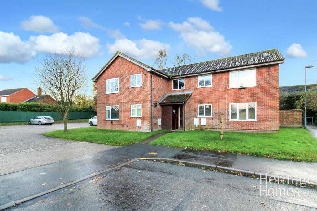 Hadfield Road, North Walsham, NR28 0BE 1 bed flat £110,000