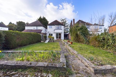 3 bedroom detached house for sale, St Lawrence Drive, Pinner, HA5