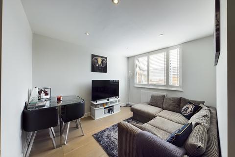 2 bedroom apartment for sale, Field End Road, Ruislip, HA4