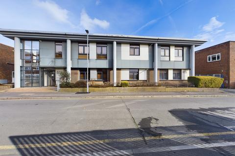 2 bedroom apartment for sale, The Runway, Ruislip, HA4