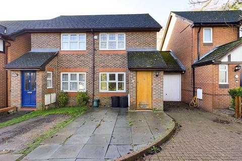 2 bedroom semi-detached house to rent, Wilder Close, Ruislip, HA4