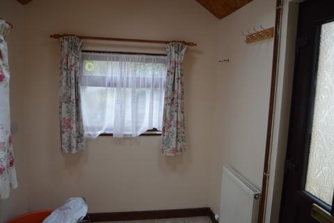 2 bedroom detached house to rent - Crugybar SA19