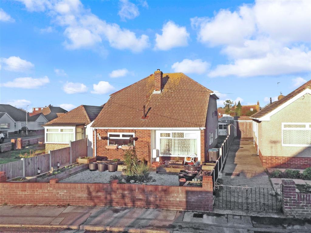 Dorothy Drive, Ramsgate, Kent 2 bed detached bungalow for sale £325,000