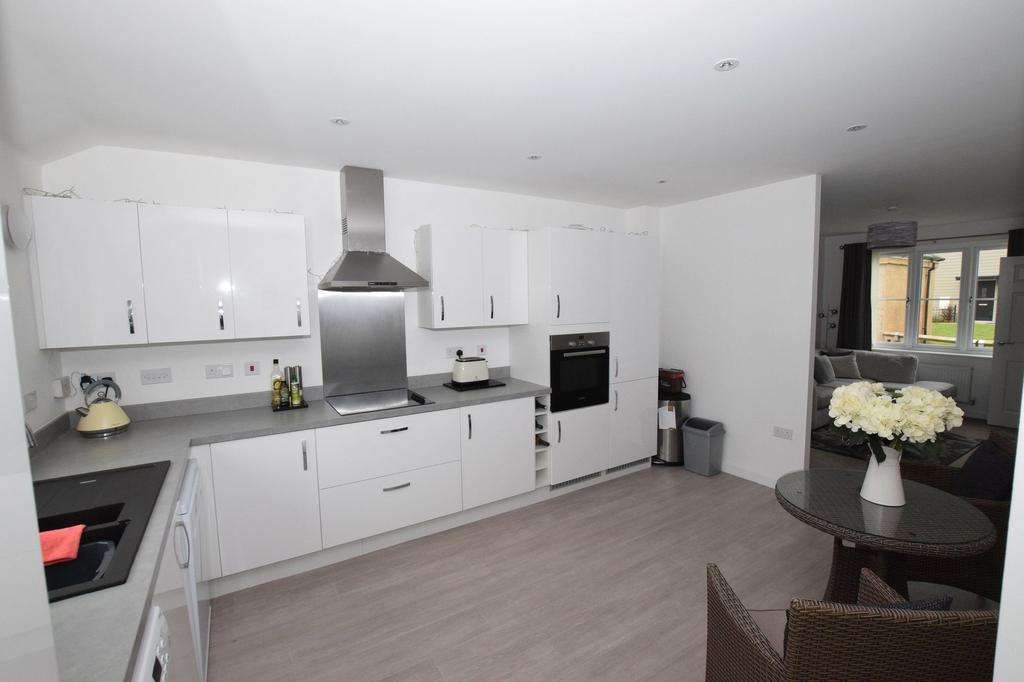 Heritage Way, Brixham, TQ5 3 bed semidetached house £1,300 pcm (£300 pw)