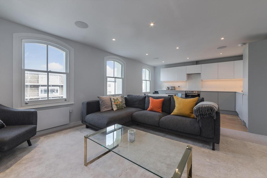 Buckland Crescent, London, NW3 2 bed flat £3,467 pcm (£800 pw)