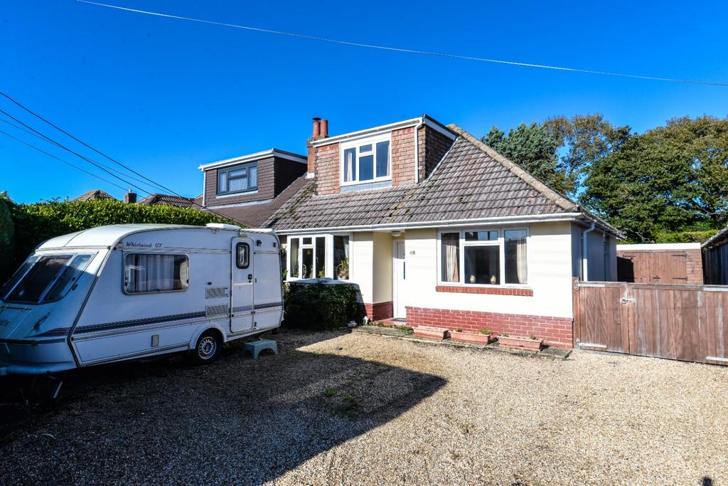 Hazelwood Avenue, New Milton, BH25 3 bed bungalow for sale £390,000