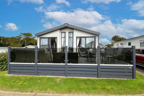 3 bedroom park home for sale, Chewton Meadow, Naish Park, Christchurch Road, Barton On Sea, BH25