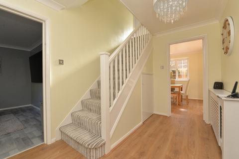 5 The Willows, Barton On Sea, New Milton, BH25 7BE